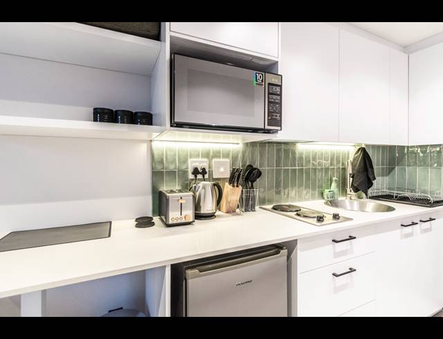 0.5 BEDROOM APARTMENT TO LET IN CAPE TOWN CITY CENTRE